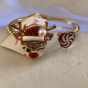 Betsey Johnson Jingle Bell Bling Reindeer Winking & Candy Heart Bangle NWT